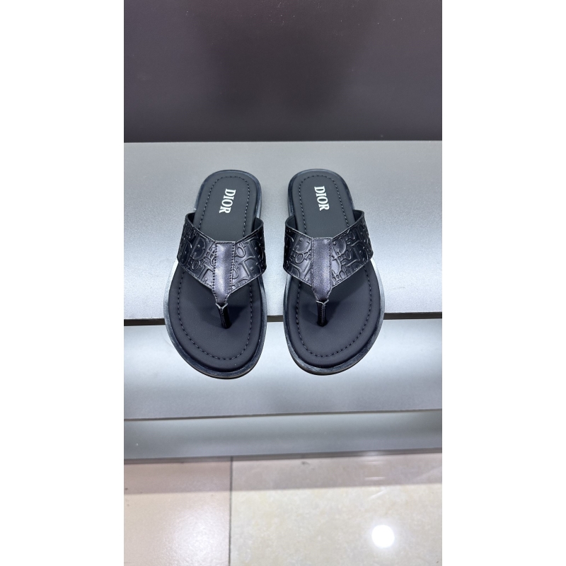 ch**an D*or slippers